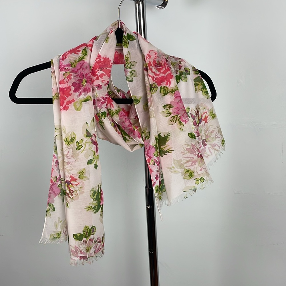 Vintage Polyester Rose Pattern Scarf - image 3